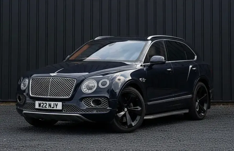 Used Bentley Bentayga 608 HP (447 kW) 2016 Blue SUV