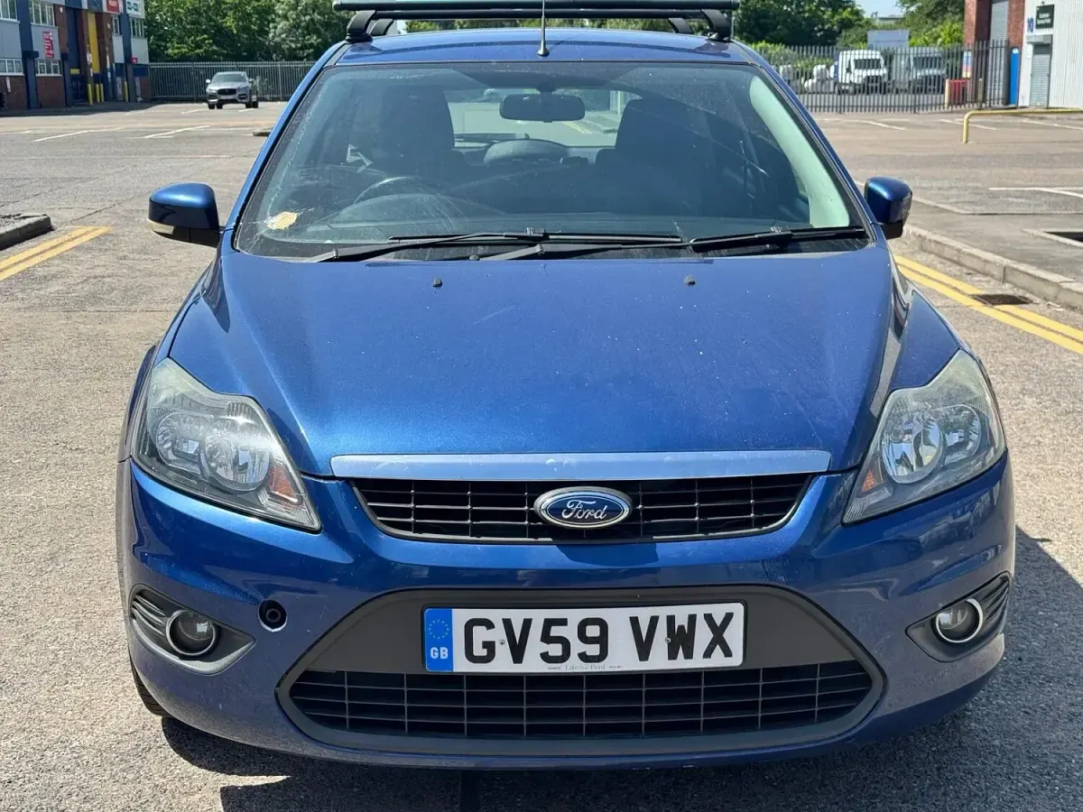 Used Ford Focus Zetec 2010 Blue Hatchback