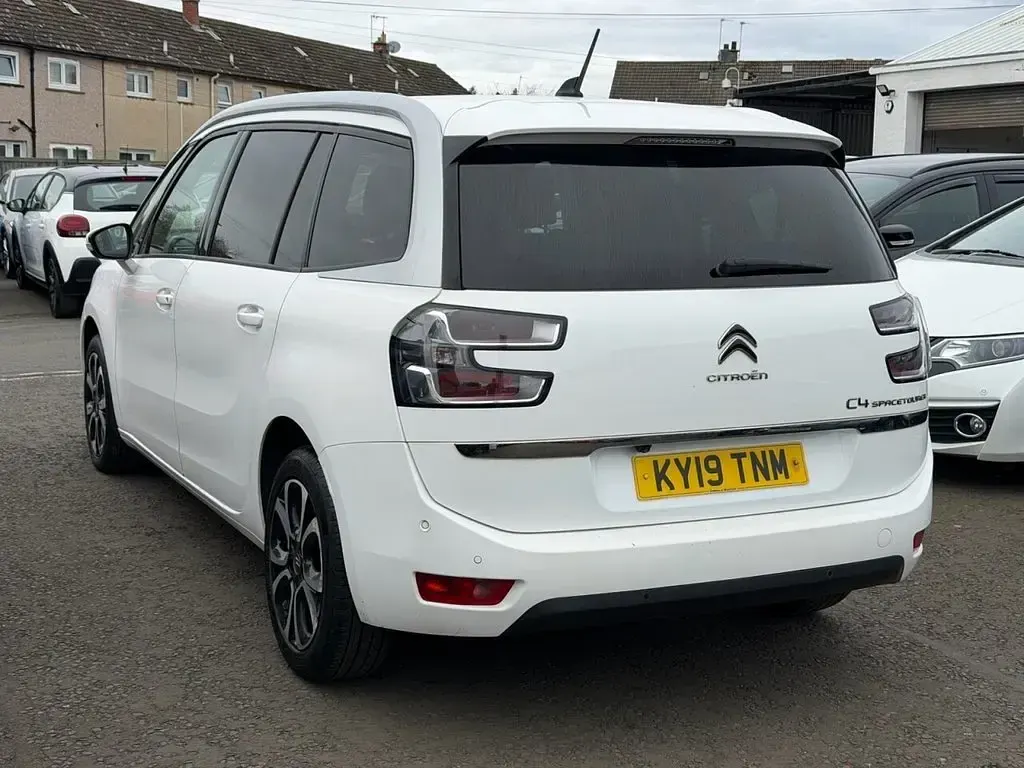 Used Citroën Grand C4 Picasso Flair 130 HP (95 kW) 2019 White MPV