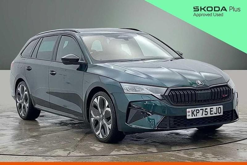 Used Skoda Octavia vRS 195 HP (143 kW) 2025 Royal green metallic Estate