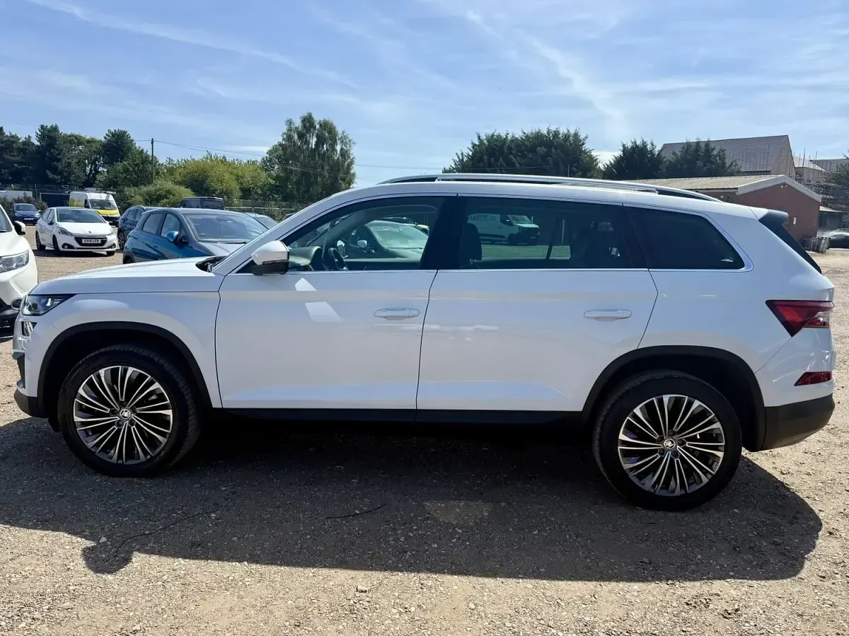 Used Skoda Kodiaq SE L Executive 150 HP (110 kW) 2022 White SUV
