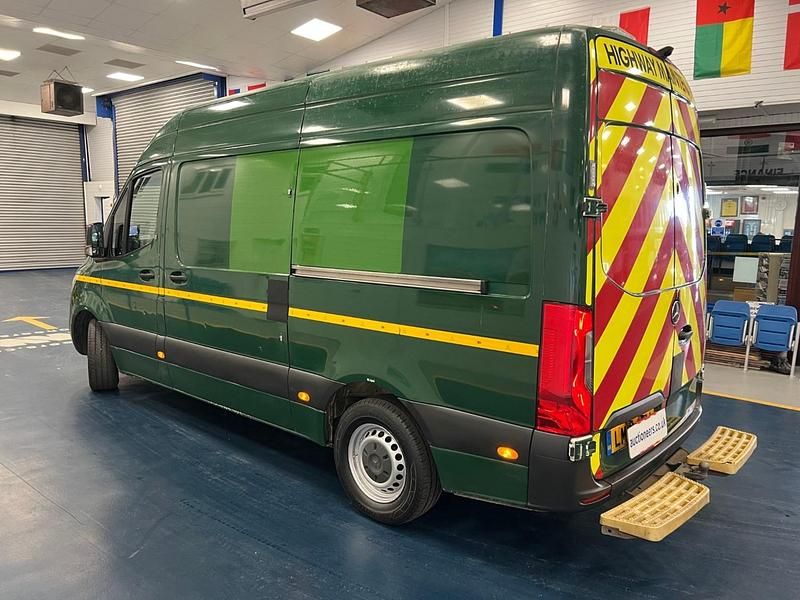 Used Mercedes Sprinter 163 HP (119 kW) 2019 White Van