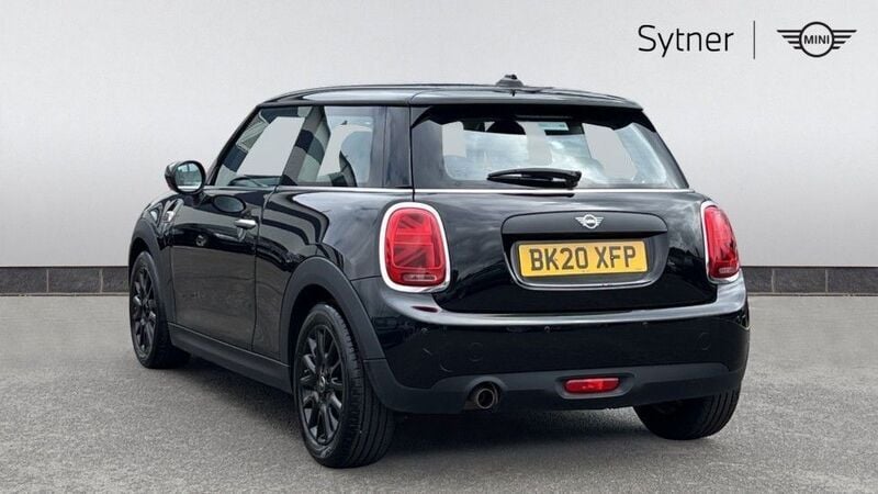 Used Mini ONE Classic 102 HP (75 kW) 2020 Black Hatchback