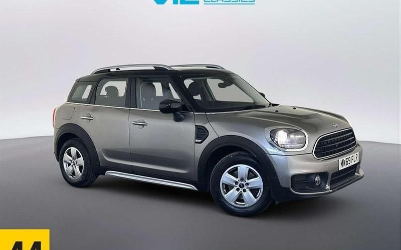 Begagnad Mini Cooper Classic 136 HK (100 kW) 2020 Halvkombi