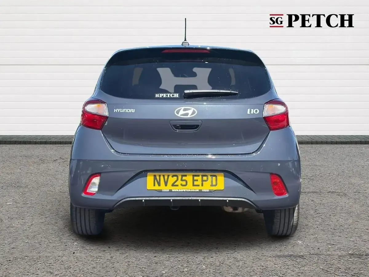 Used Hyundai i10 Premium 62 HP (45 kW) 2025 Grey Hatchback