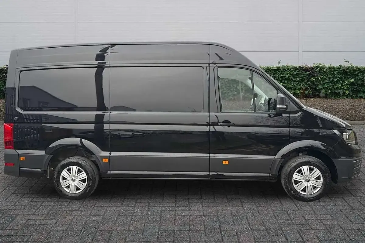 New VW Crafter 140 HP (102 kW) 2025 Black Van