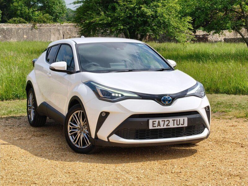 Pure white Used 2023 Toyota C-HR SUV | £22,100 (Fair price) - Image 1/4