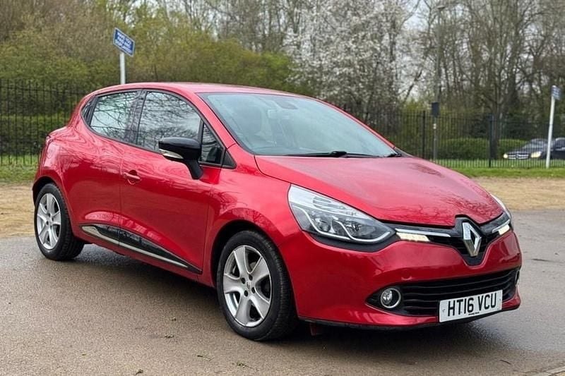 Used Renault Clio IV Dynamique 75 HP (55 kW) 2016 Red Hatchback