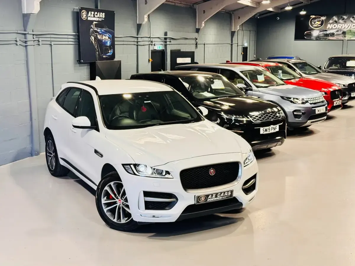 Used Jaguar F-Pace R-Sport 180 HP (132 kW) 2016 White SUV