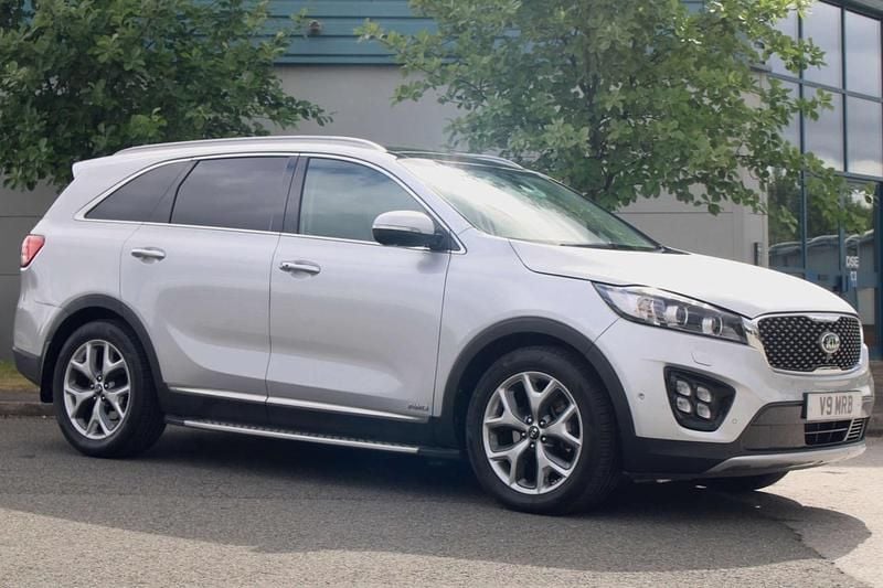 Silver Used 2017 Kia Sorento 4 SUV | £20,995 (Fair price) - Image 1/4