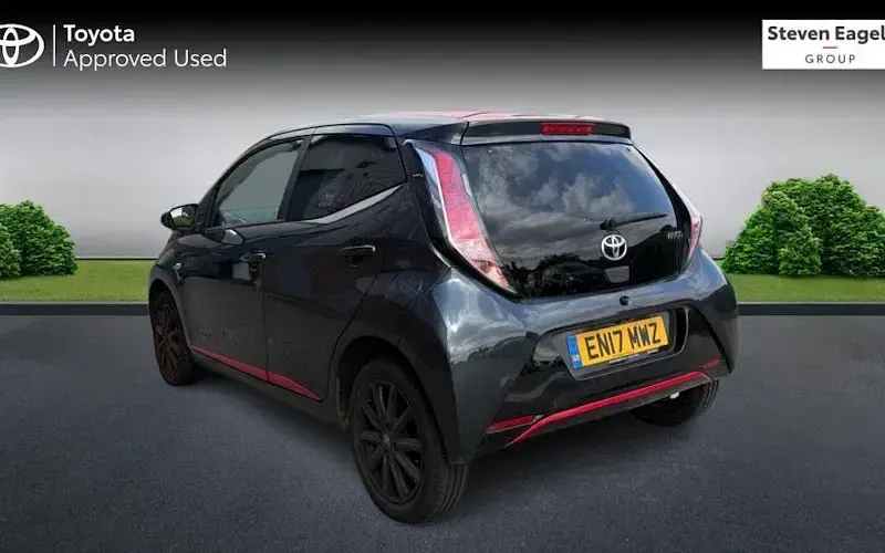 Used Toyota Aygo x-press 69 HP (50 kW) 2017 Grey Hatchback