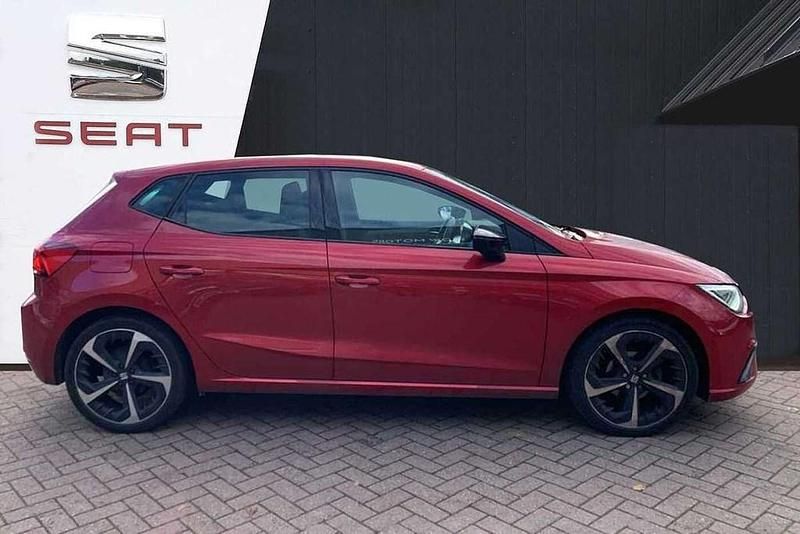 Used Seat Ibiza FR Sport 94 HP (69 kW) 2023 Red Hatchback