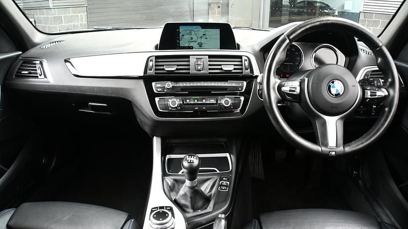 Used BMW 118 M Sport 134 HP (98 kW) 2018 White Hatchback