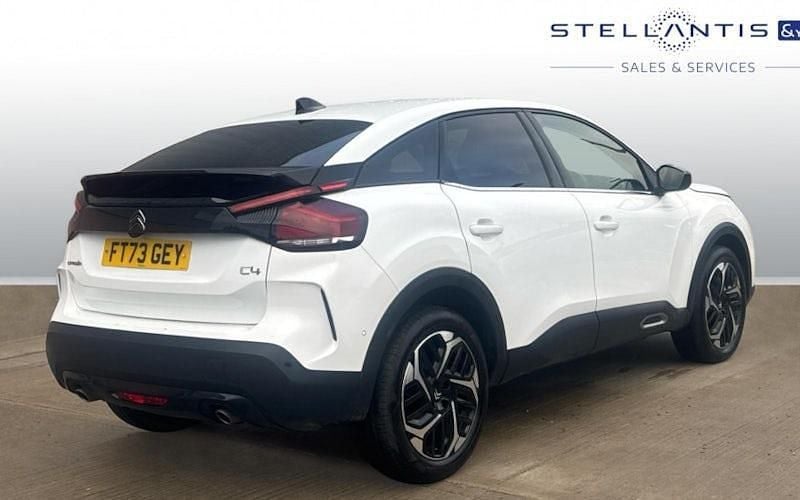 Used Citroën C4 PureTech 131 HP (96 kW) 2023 White Hatchback