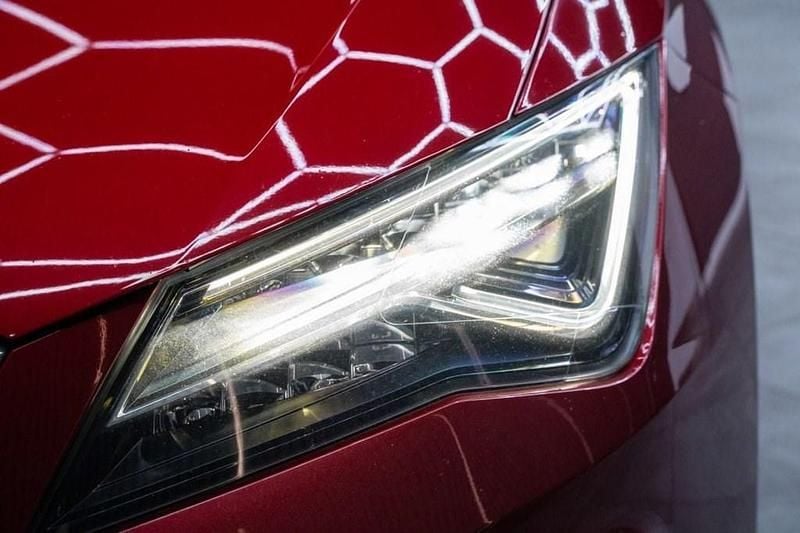 Used Seat Leon ST FR 125 HP (91 kW) 2018 Red Estate