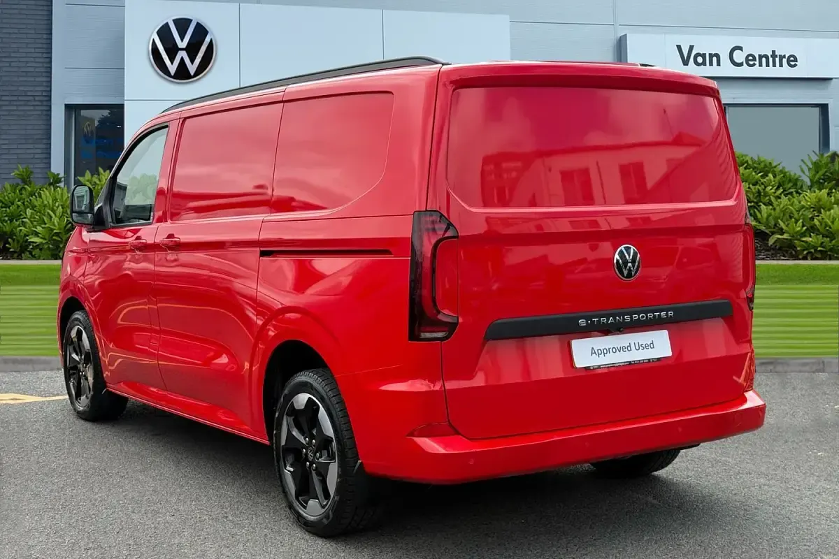 Used VW T7 Pro 160 kW (218 HP) 2026 Red Van