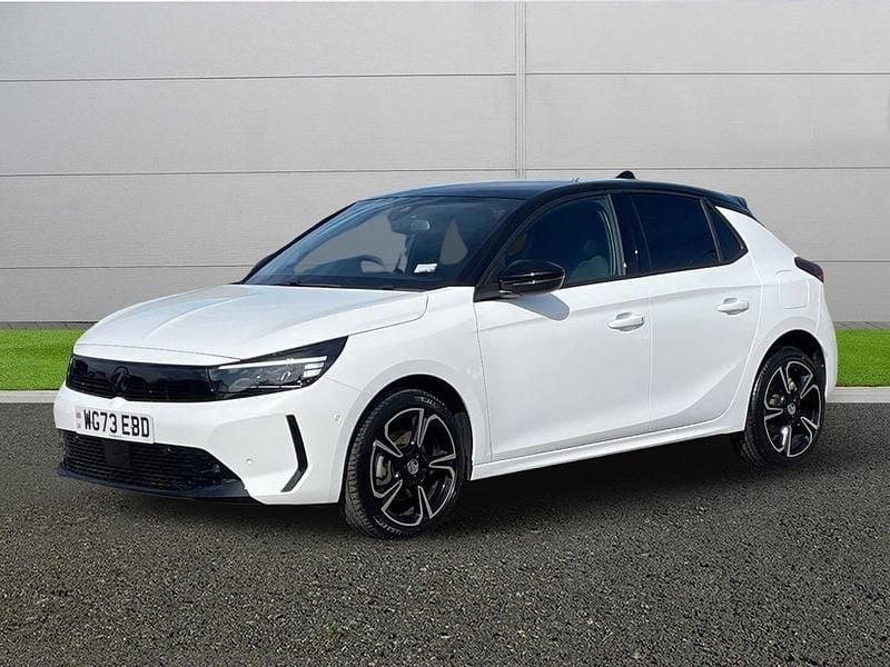 Used Vauxhall Corsa 100 HP (73 kW) 2023 White Hatchback