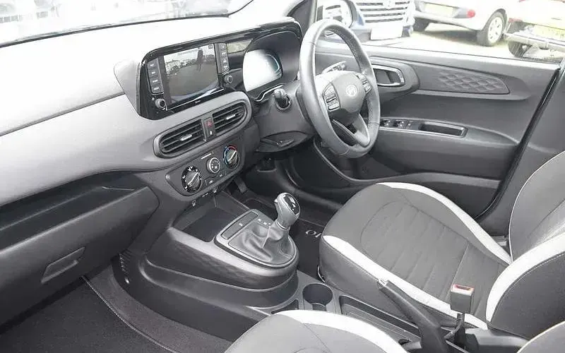 Used Hyundai i10 Advanced 79 HP (58 kW) 2025 Blue Hatchback