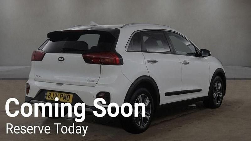 Used Kia Niro 139 HP (102 kW) 2021 White SUV
