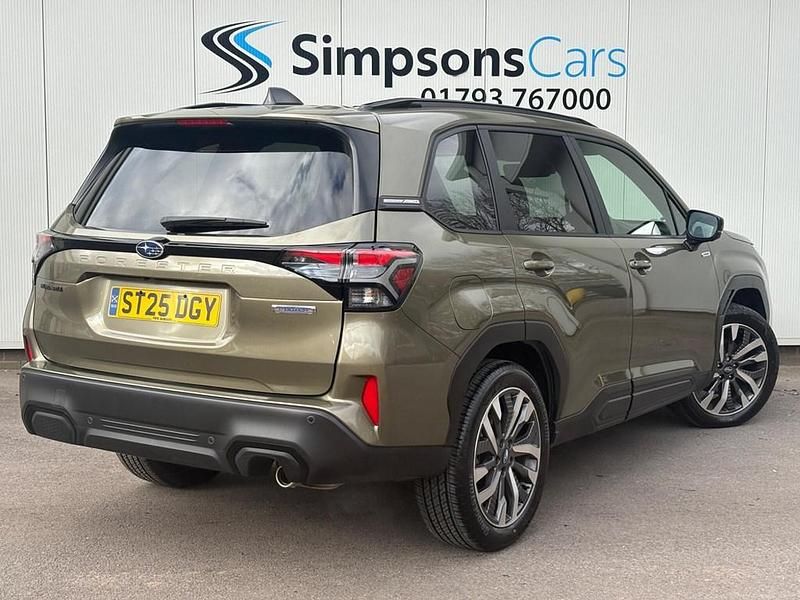 Used Subaru Forester 136 HP (100 kW) 2025 Green SUV