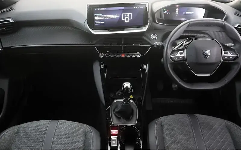 Used Peugeot 2008 Allure 131 HP (96 kW) 2024 Grey SUV
