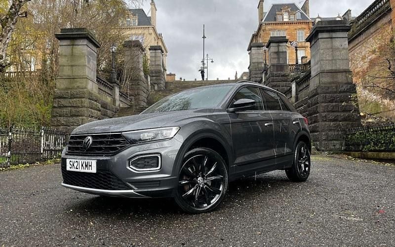 Usado VW T-Roc Black Edition 150 HP (110 kW) 2021 SUV