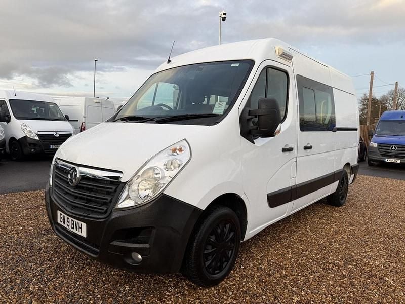 Used Vauxhall Movano 130 HP (95 kW) 2019 White MPV