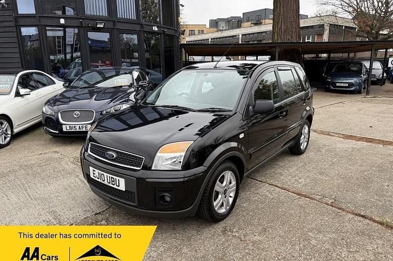 Black Used 2010 Ford Fusion Zetec Hatchback | £4,650 (Expensive) - Image 1/1