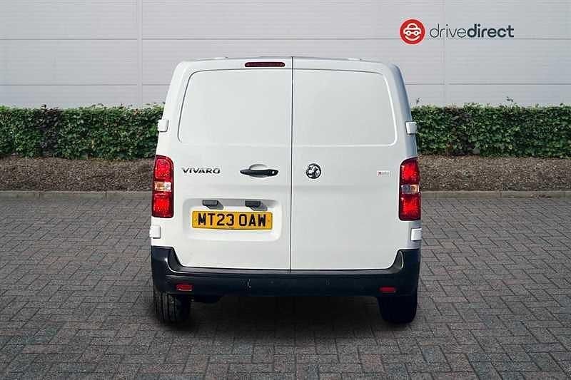 Used Vauxhall Vivaro S 120 HP (88 kW) 2023 White MPV
