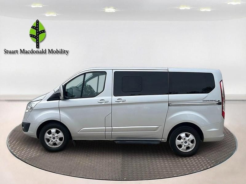 Used Ford Tourneo Titanium 130 HP (95 kW) 2018 Silver MPV