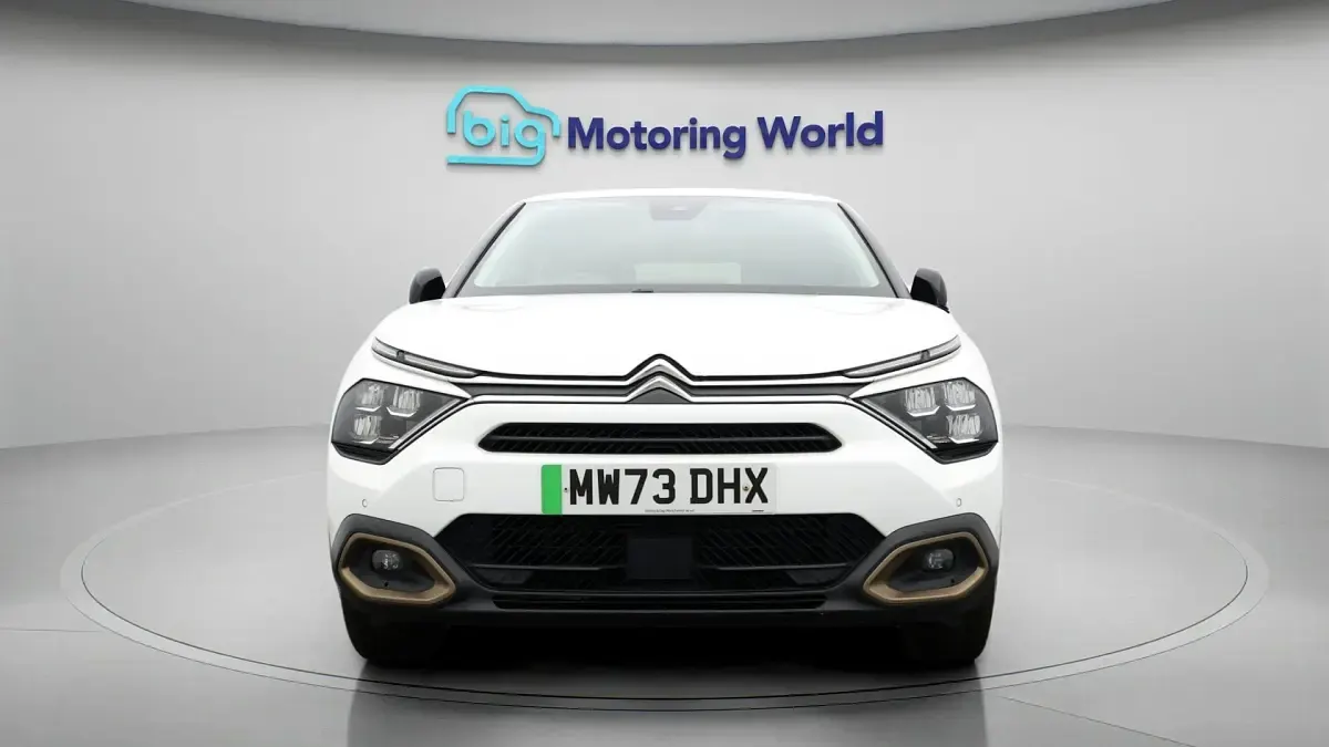 Used Citroën e-C4 100 kW (136 HP) 2023 White Hatchback