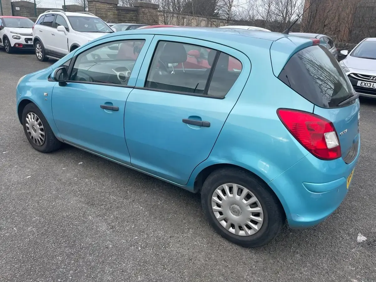 Used Vauxhall Corsa S 64 HP (47 kW) 2010 Blue Hatchback
