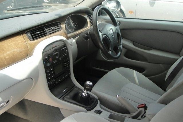 Image 2/4