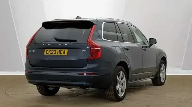 Used Volvo XC90 Core 247 HP (181 kW) 2023 Blue SUV