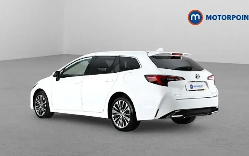 Used Toyota Corolla Design 140 HP (102 kW) 2026 Estate