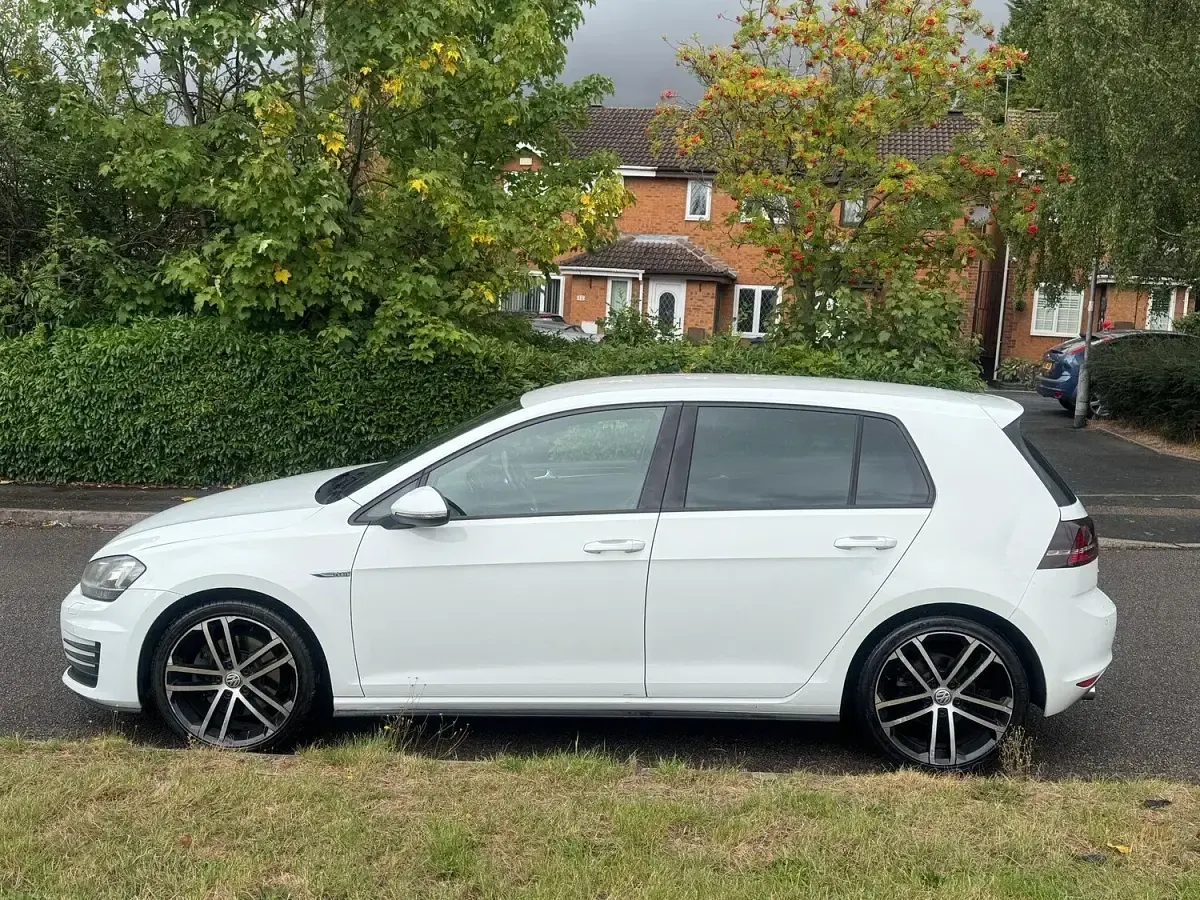 Used VW Golf VII GTD 150 HP (110 kW) 2013 White Hatchback