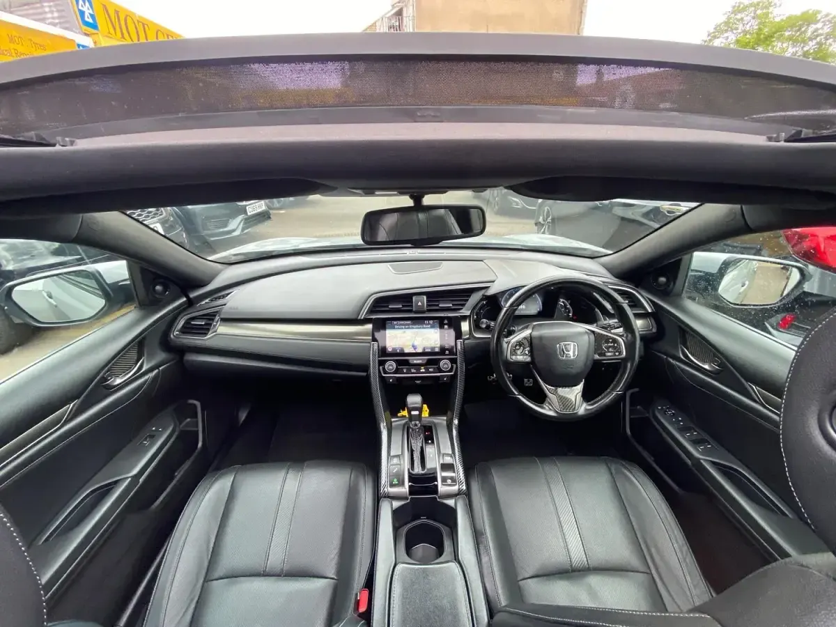 Used Honda Civic EX 129 HP (94 kW) 2017 Silver Hatchback