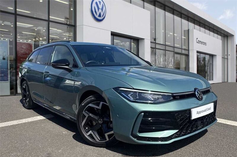 Green Used 2024 VW Passat R-line Estate | £33,799 - Image 1/4