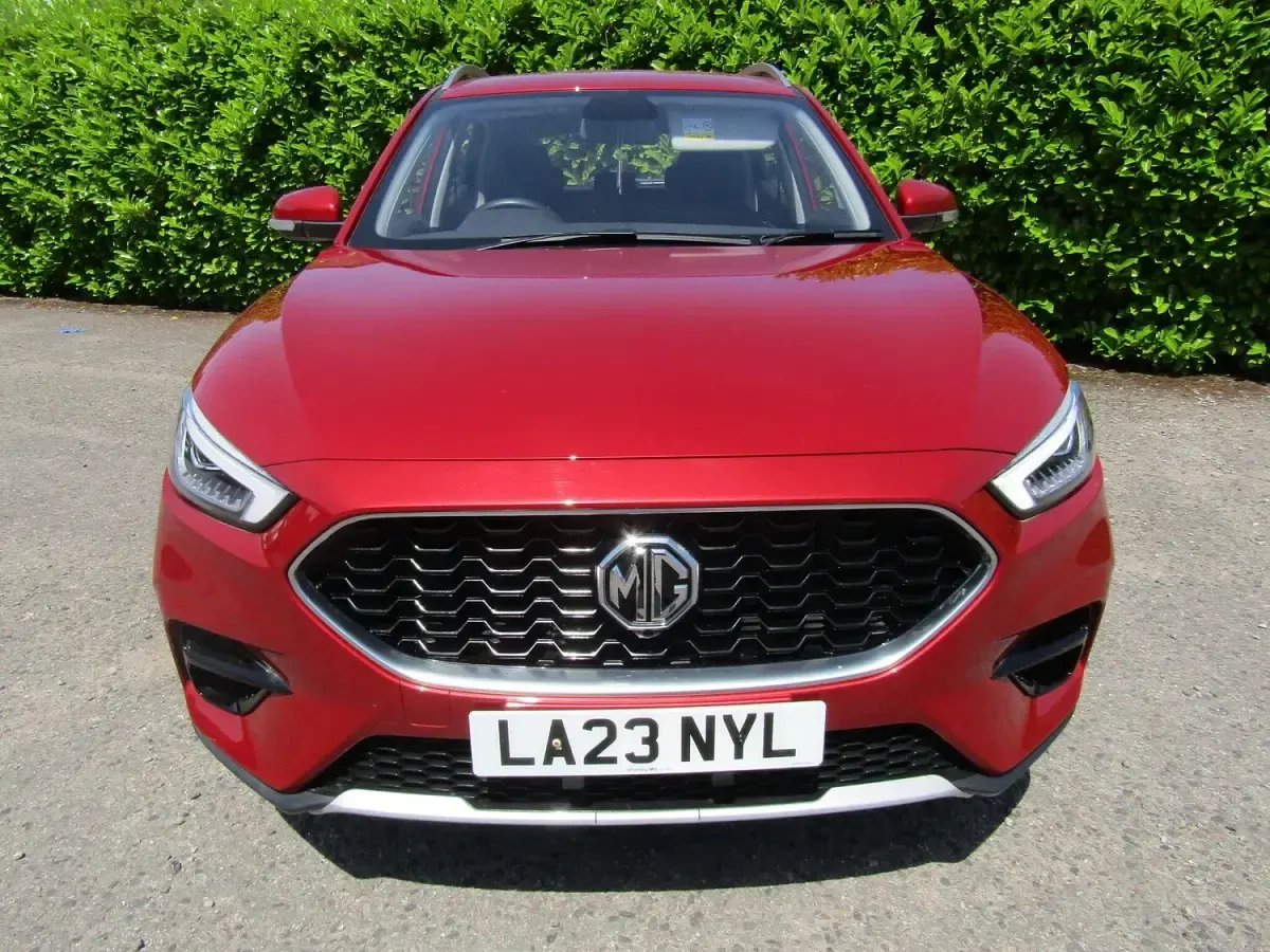 Used MG ZS Excite 106 HP (77 kW) 2023 Red SUV
