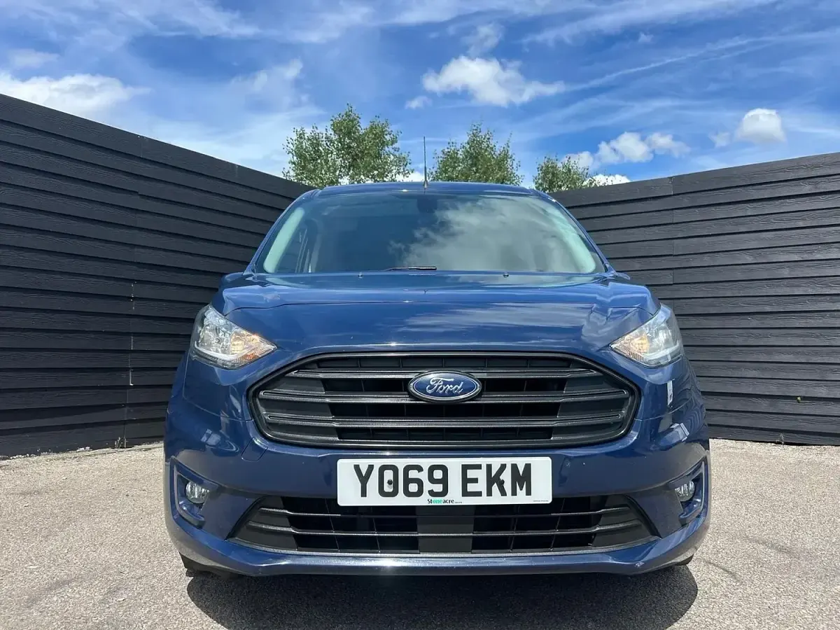 Used Ford Transit Connect Limited 120 HP (88 kW) 2020 Blue MPV