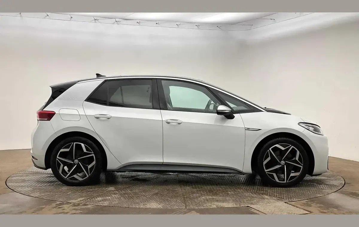 Used VW ID.3 Pro 150 kW (204 HP) 2020 White Hatchback