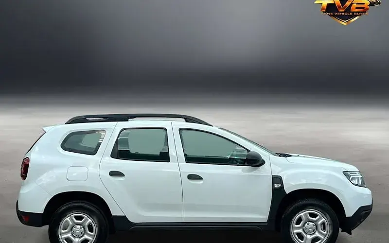 Used Dacia Duster Essentiel 90 HP (66 kW) 2022 White Hatchback