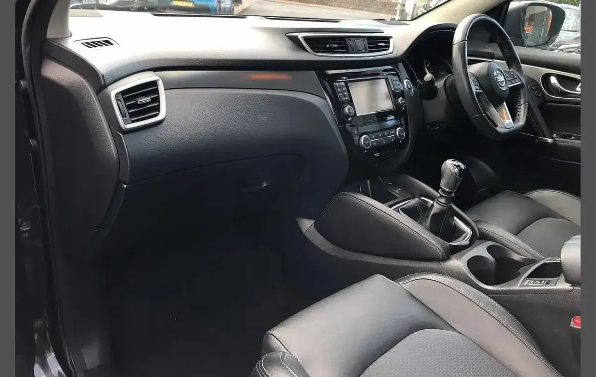 Used Nissan Qashqai Tekna 115 HP (84 kW) 2018 Black SUV