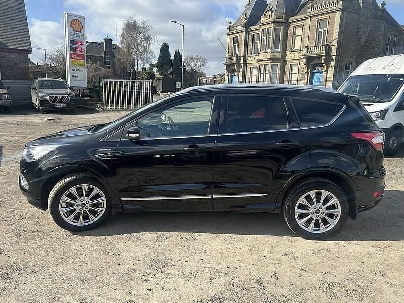 Second-hand Ford Kuga Vignale 180 CP (132 kW) 2017 Negru SUV