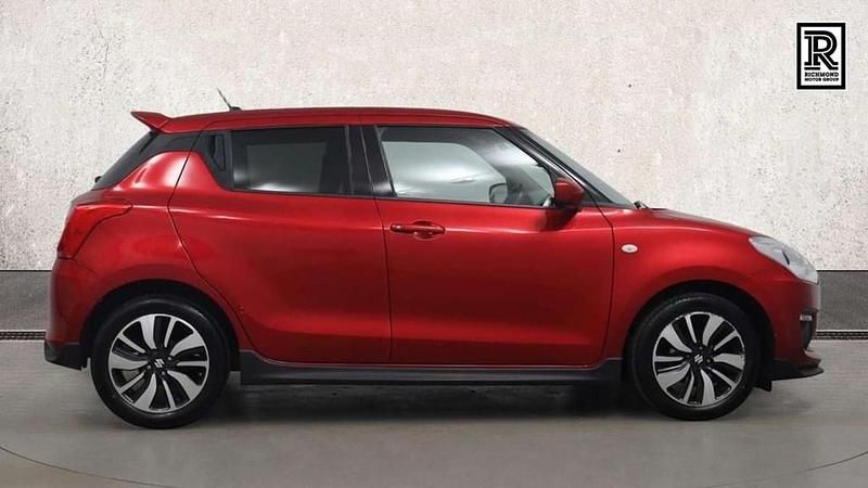Used Suzuki Swift 90 HP (66 kW) 2020 Red Hatchback