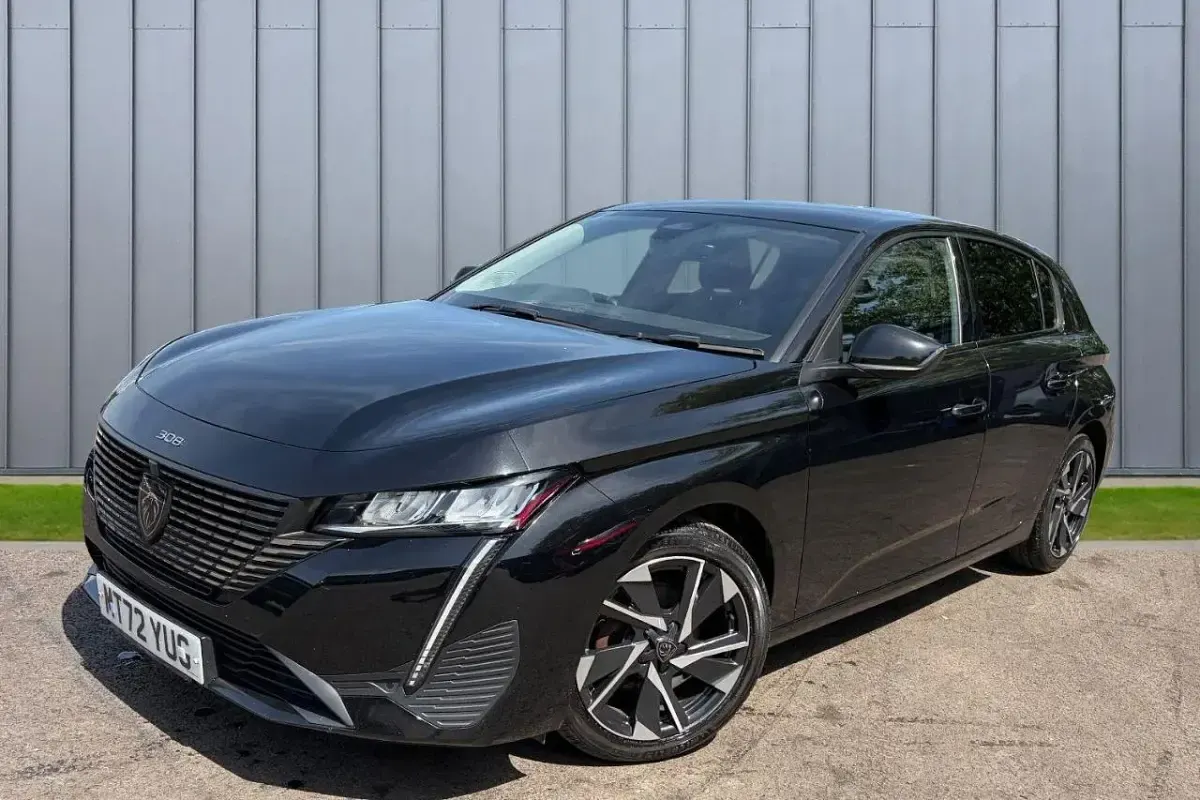 Used Peugeot 308 Allure Premium 129 HP (94 kW) 2022 Black Hatchback