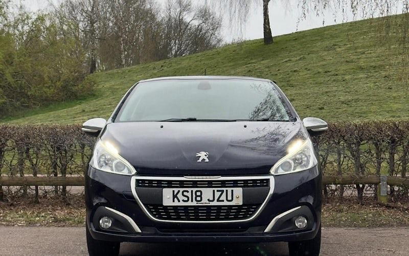 Used Peugeot 208 Allure 82 HP (60 kW) 2018 Hatchback