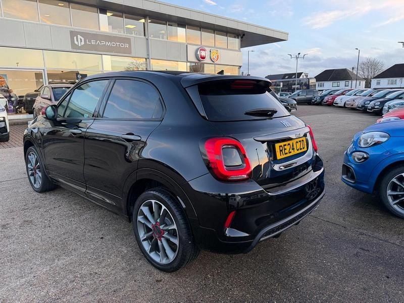 Used Fiat 500X Red 128 HP (94 kW) 2024 Black SUV