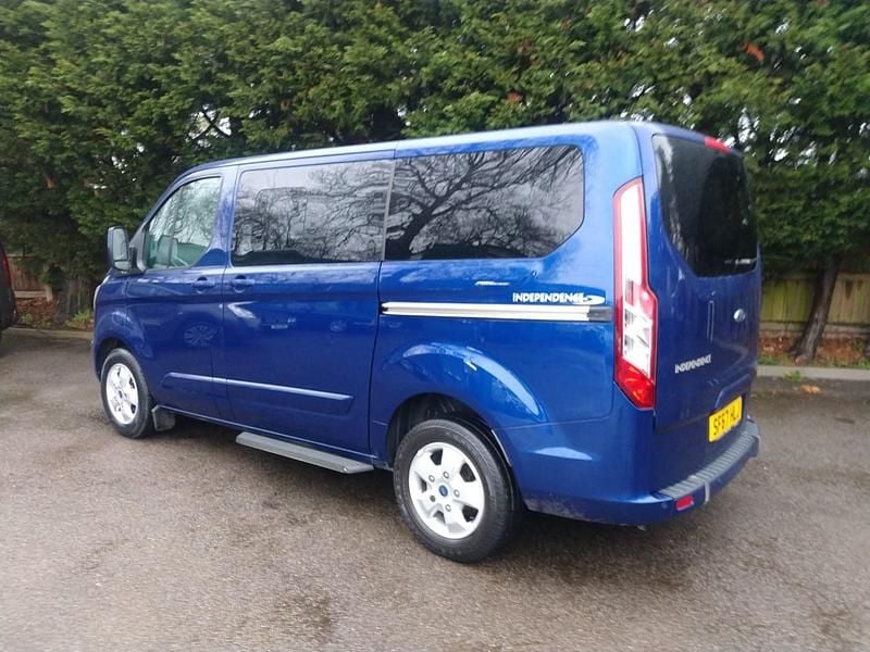 Used Ford Tourneo Custom 130 HP (95 kW) 2017 Blue Van