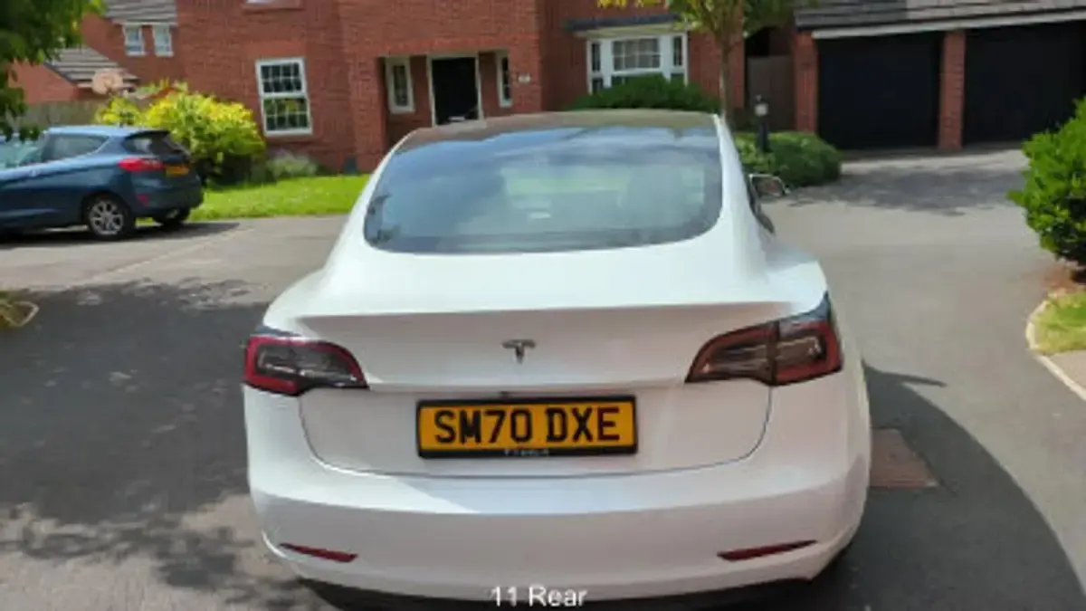 Used Tesla Model 3 Standard Range 239 kW (325 HP) 2020 White Sedan